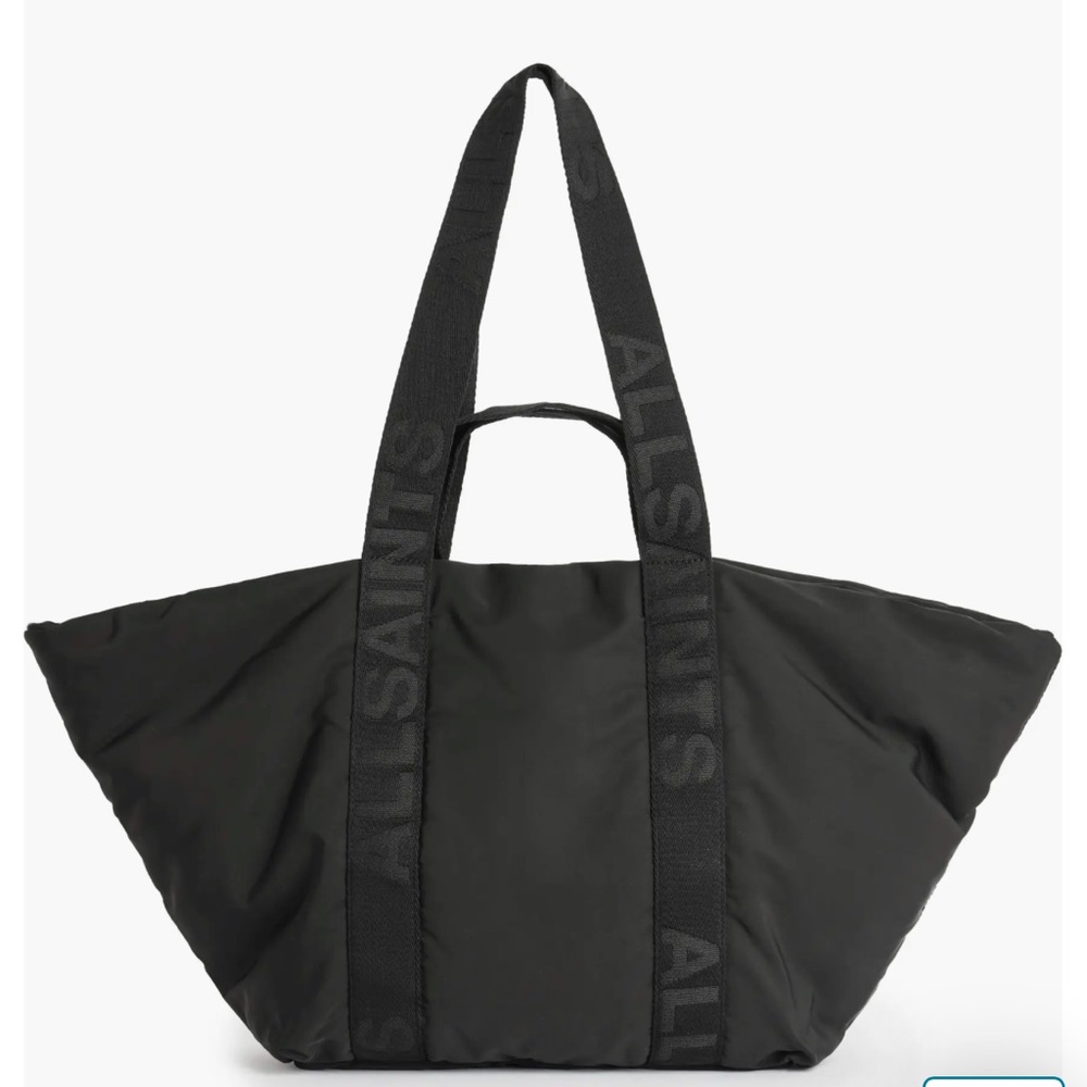 Esme Tote
